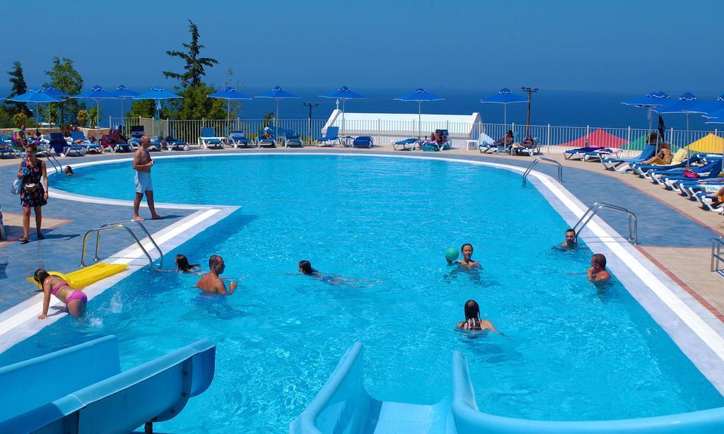 Grand Hotel Holiday Resort Herszonisszosz Kültér fotó